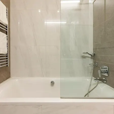 Sea View Luxury Haven Living & 3bedrooms Seafront Appartamento