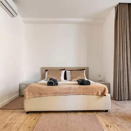 Sea View Luxury Haven Living & 3bedrooms Seafront Sliema