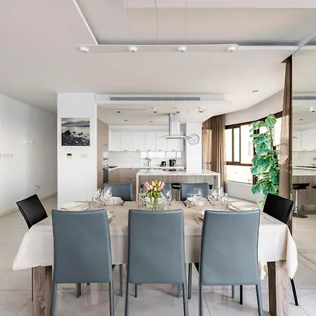 Sea View Luxury Haven Living & 3bedrooms Seafront *