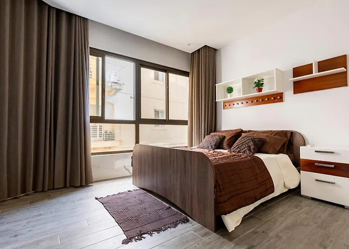 Sea View Luxury Haven Living & 3bedrooms Seafront * Sliema