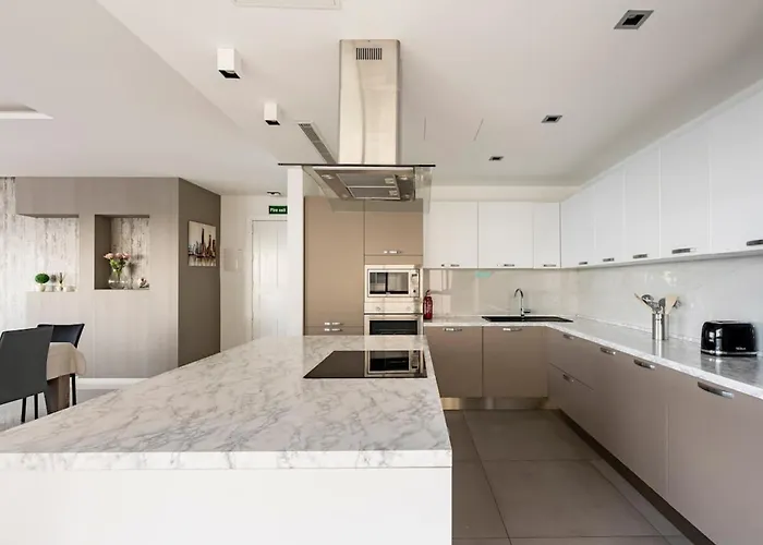 Sea View Luxury Haven Living & 3bedrooms Seafront Apartamento Sliema