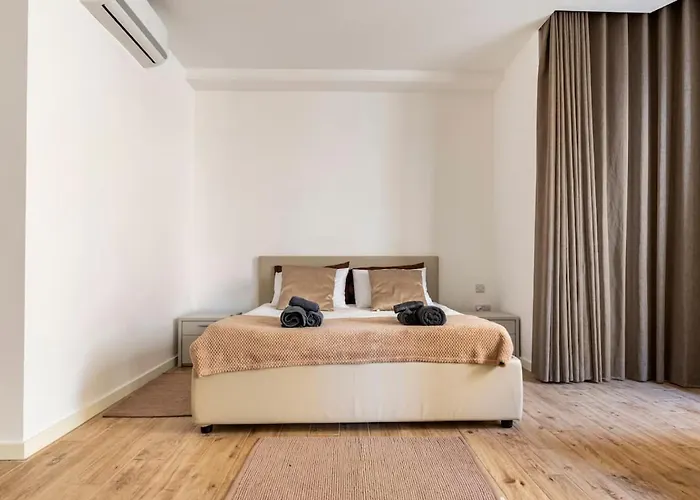 Sea View Luxury Haven Living & 3bedrooms Seafront Sliema