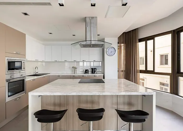 Sea View Luxury Haven Living & 3bedrooms Seafront * Sliema