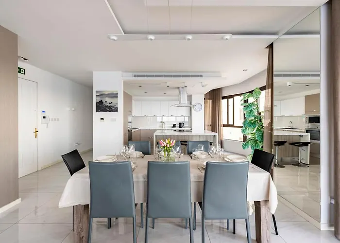 Sea View Luxury Haven Living & 3bedrooms Seafront *