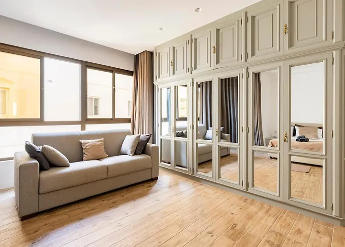 Sea View Luxury Haven Living & 3bedrooms Seafront * Sliema