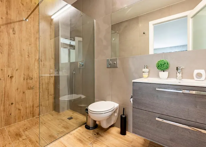 Sea View Luxury Haven Living & 3bedrooms Seafront Apartamento *